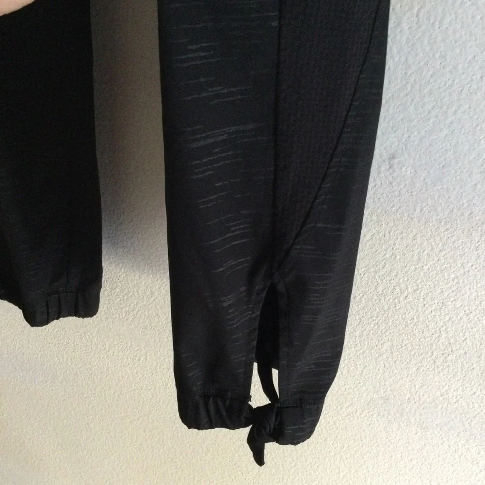 LORNA JANE Balance Active Tie 3/4 Crop Pant Black Sz Large - Picture 12 of 15